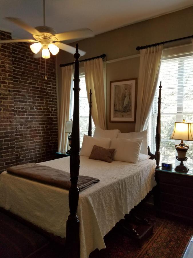 Savannah Bed & Breakfast Inn Exterior photo
